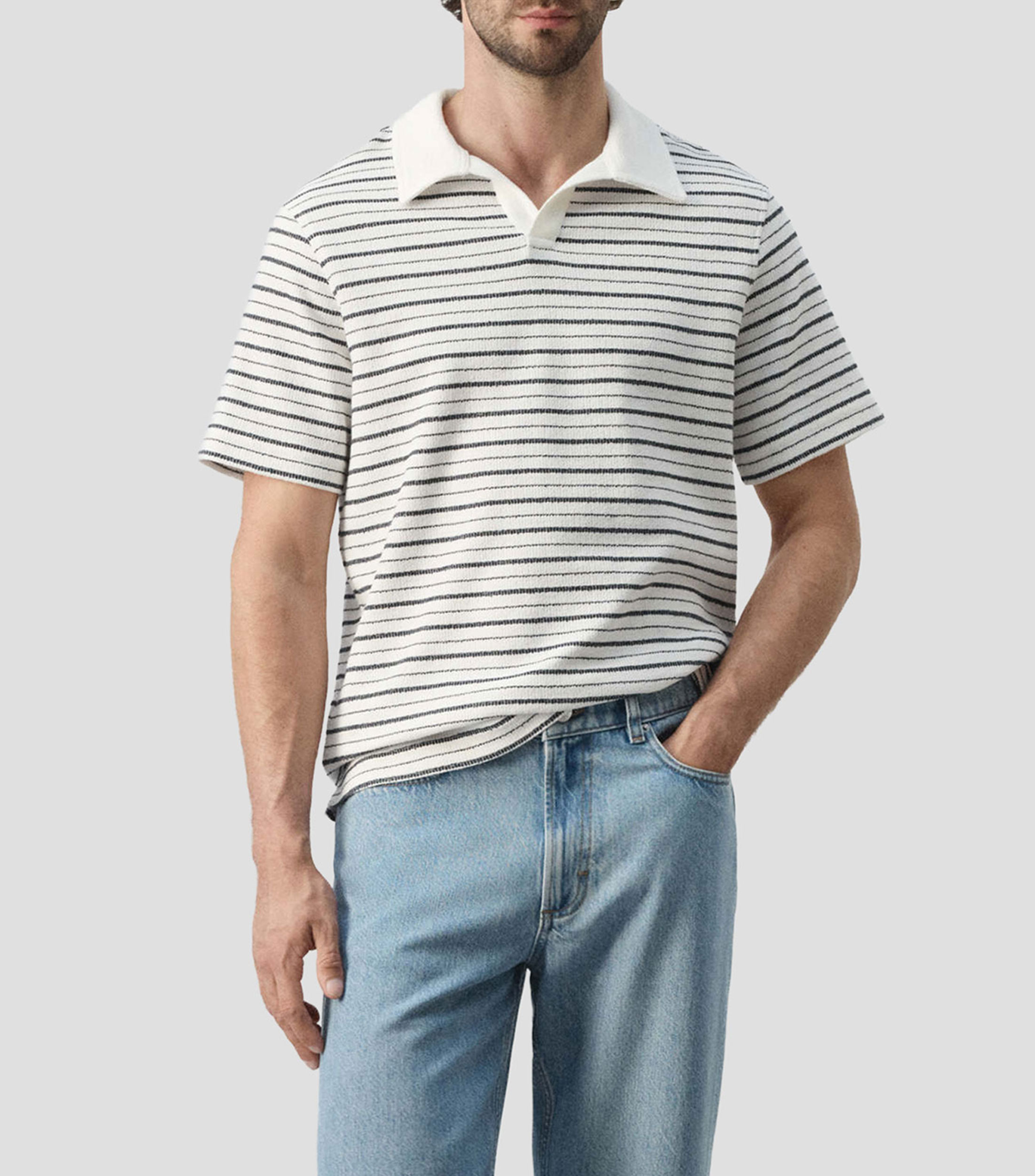 Playera tipo Polo manga corta con líneas Hombre